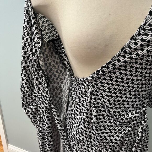 A Pea in the Pod Maternity Black & White Chainlink Print Wrap Dress Size Small - Picture 3 of 8